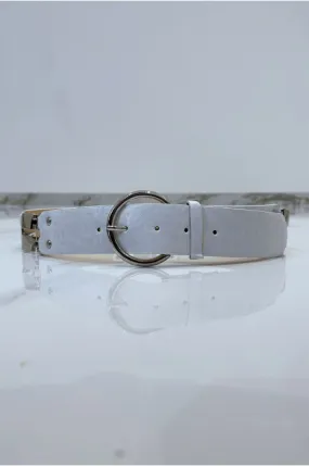 Ceinture en simili cuir blanc et empiècements en métal