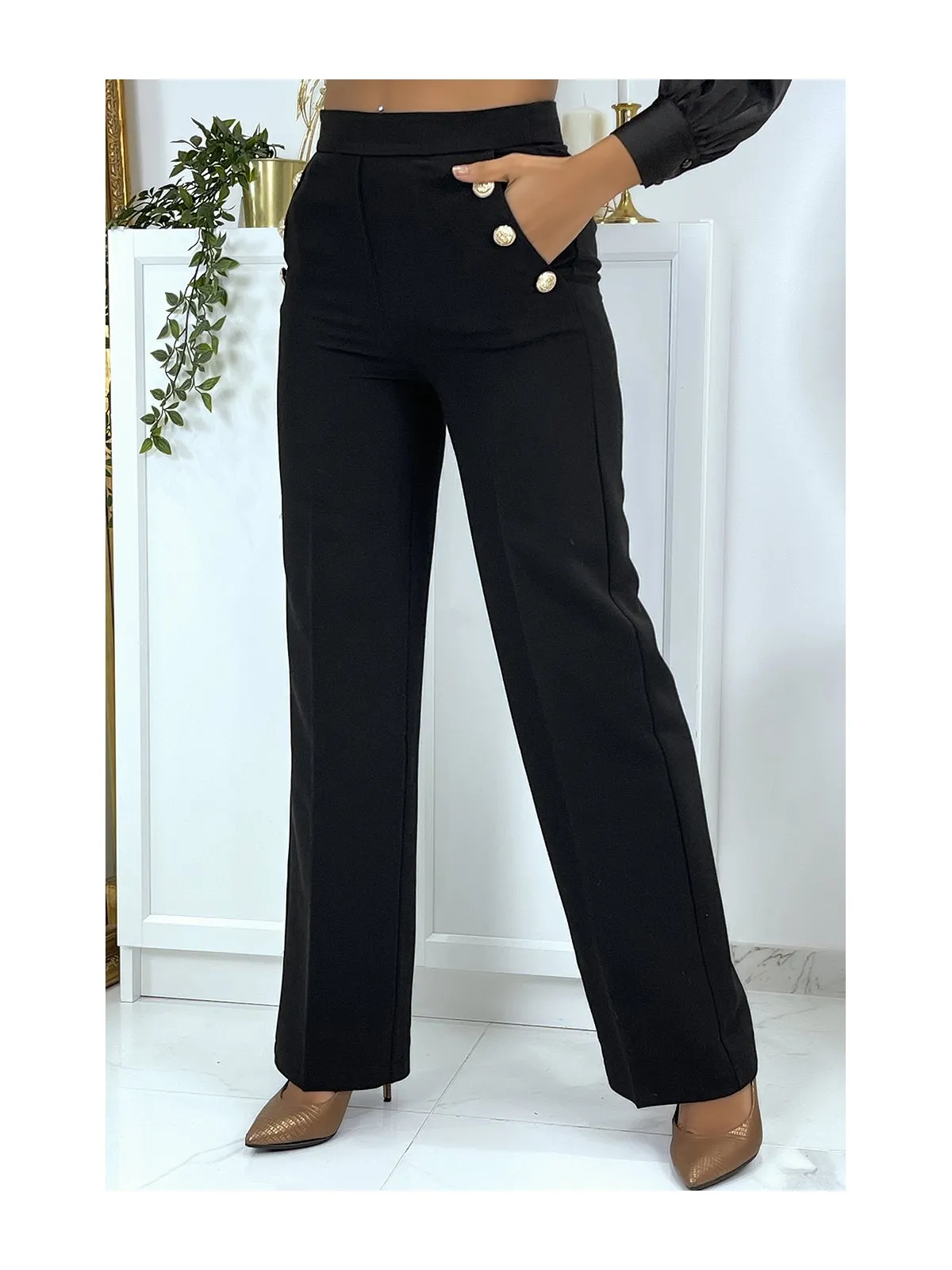 Pantalon palazzo noir boutonné avec poches