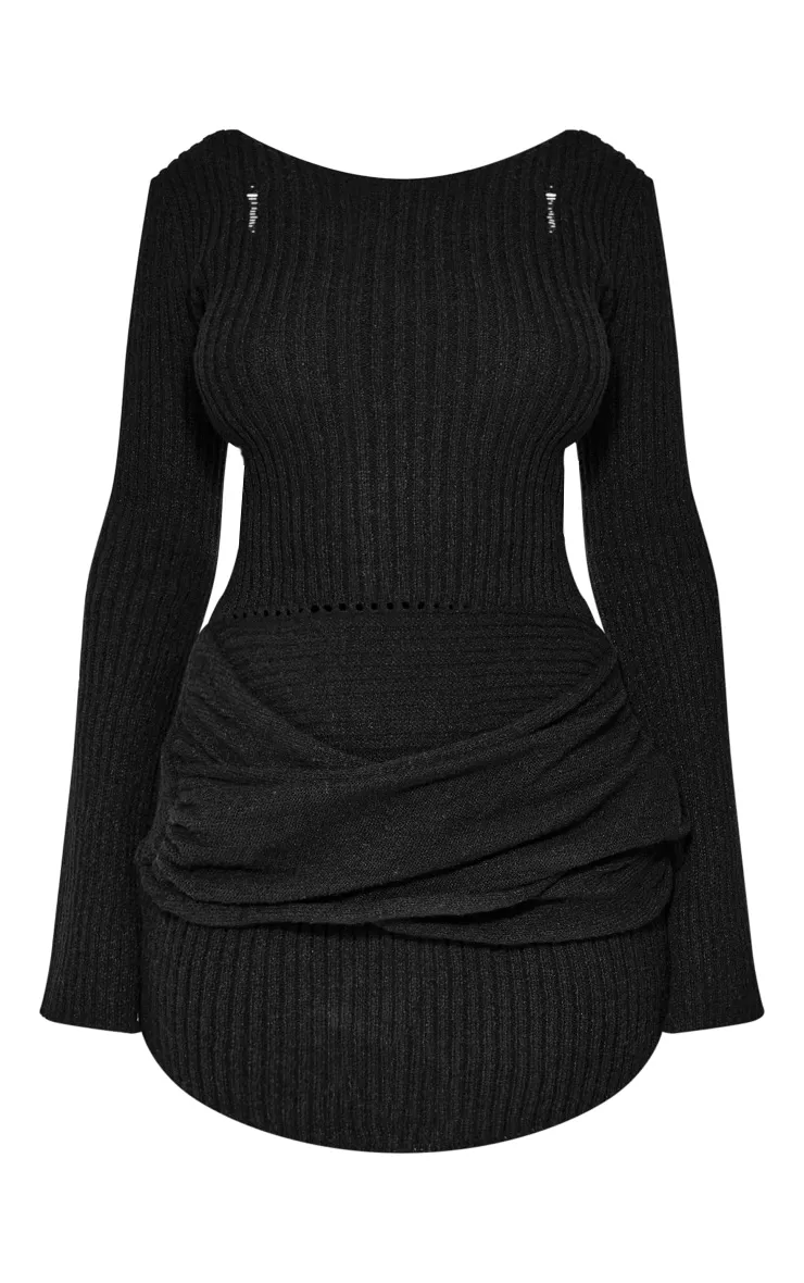 Petite Mini-robe en maille tricot noire à dos ouvert